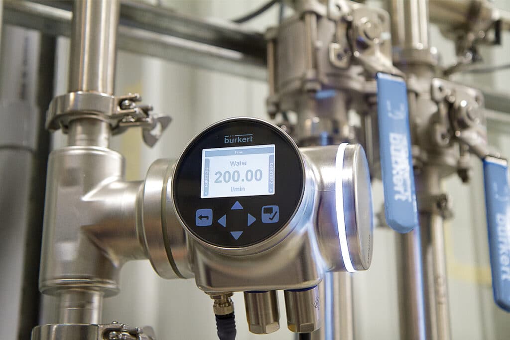 Bürkert offers an extensive portfolio of incline flow and concentration measurement solutions that cater the beverage manufacturing.